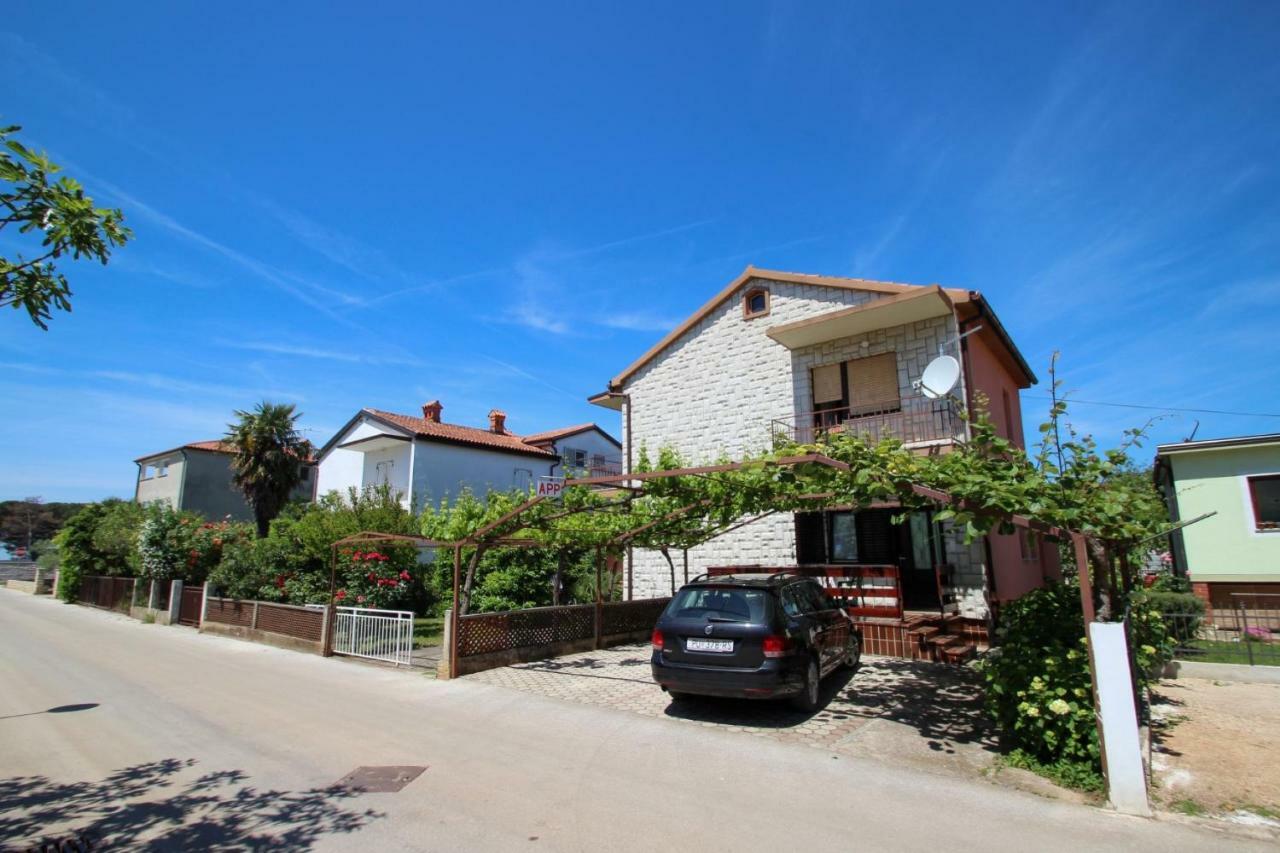 Runko Apartment Umag Exterior foto